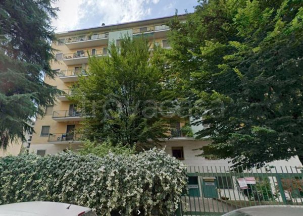 appartamento in vendita a Milano in zona Vigentino