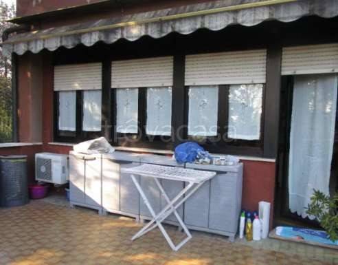 appartamento in vendita a Milano in zona Baggio