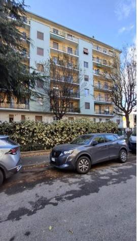 appartamento in vendita a Milano in zona Vigentino