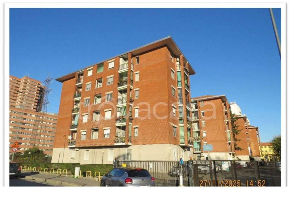 appartamento in vendita a Milano in zona Adriano