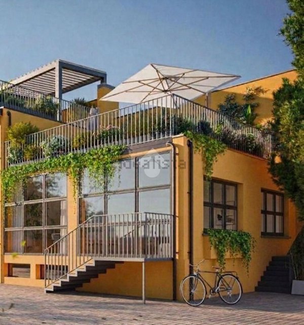 appartamento in vendita a Milano in zona Famagosta