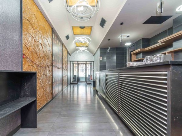 negozio in vendita a Milano in zona Città Studi