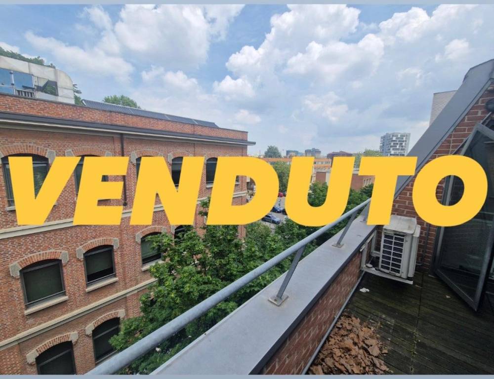 ufficio in vendita a Milano in zona Segnano