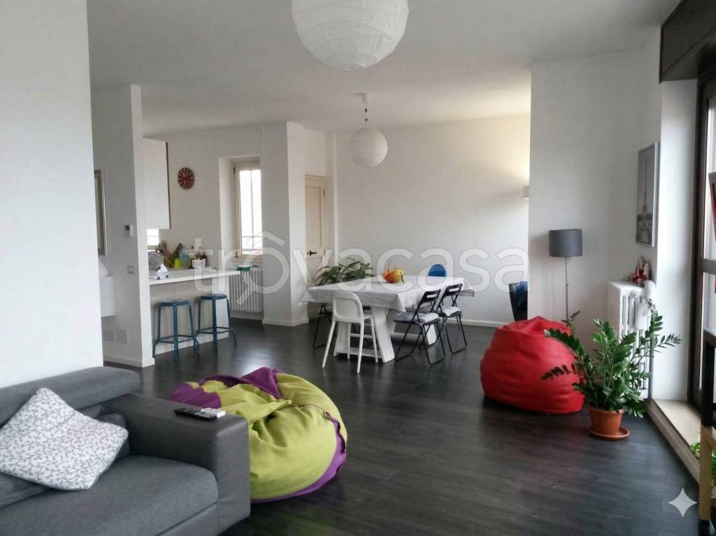 appartamento in vendita a Milano in zona Crescenzago