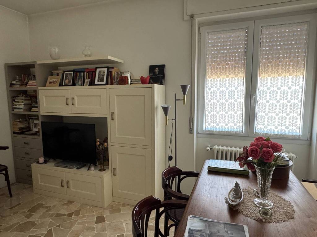 appartamento in vendita a Milano in zona Famagosta