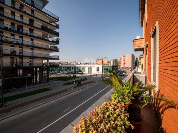 appartamento in vendita a Milano in zona Lambrate