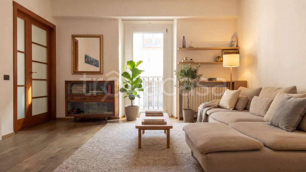 appartamento in vendita a Milano in zona Guastalla