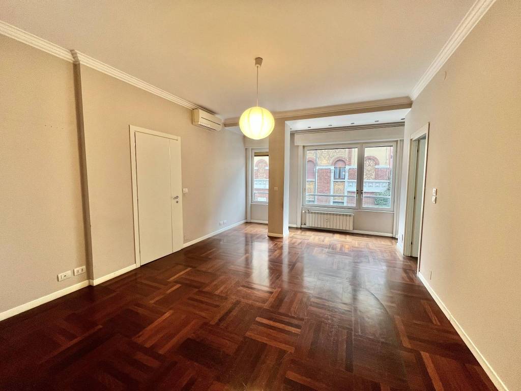 appartamento in vendita a Milano in zona Il Portello