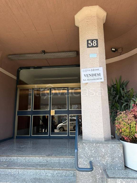 appartamento in vendita a Milano in zona Ghisolfa