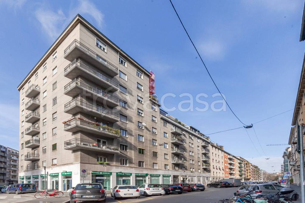 appartamento in vendita a Milano in zona Solari