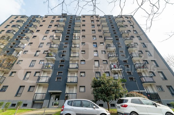 appartamento in vendita a Milano in zona Gratosoglio