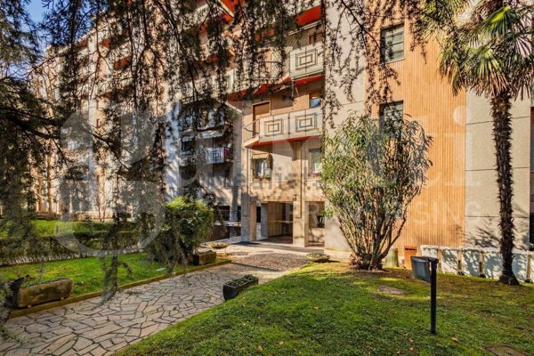 appartamento in vendita a Milano in zona Solari