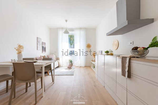 appartamento in vendita a Milano in zona Cadorna