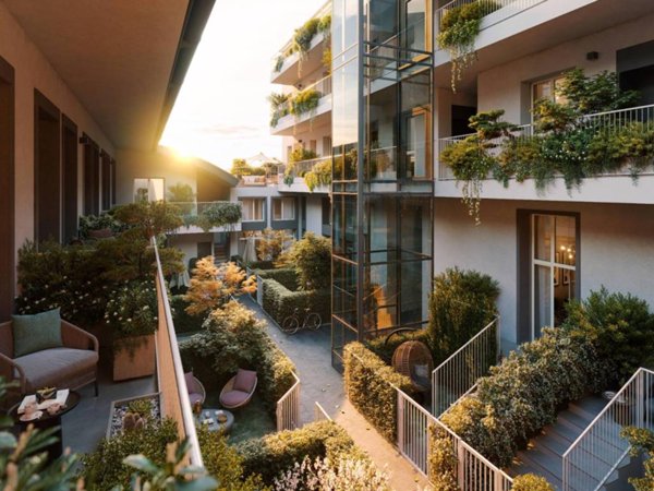 appartamento in vendita a Milano in zona Baggio