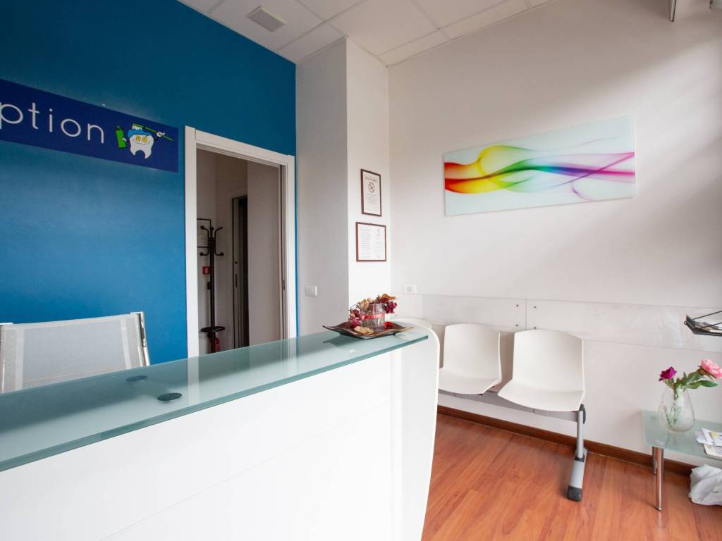ufficio in vendita a Milano in zona Vigentino