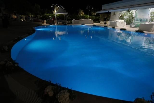 negozio in vendita a Milano in zona Trenno