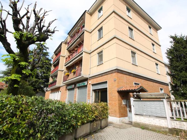 appartamento in vendita a Milano in zona Trenno