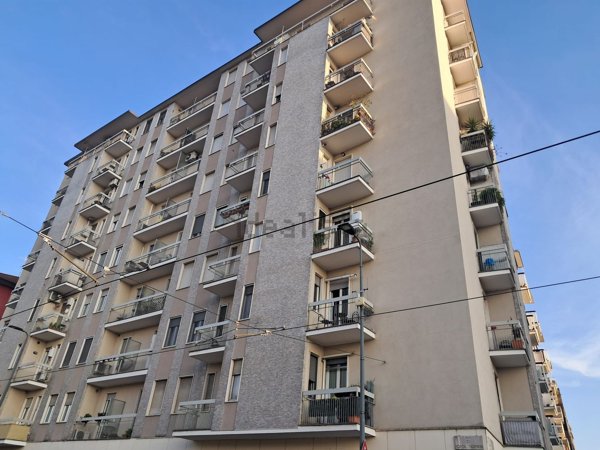 appartamento in vendita a Milano in zona Porta Genova