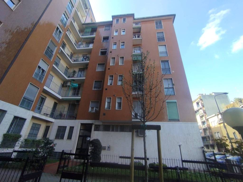 appartamento in vendita a Milano in zona Corvetto