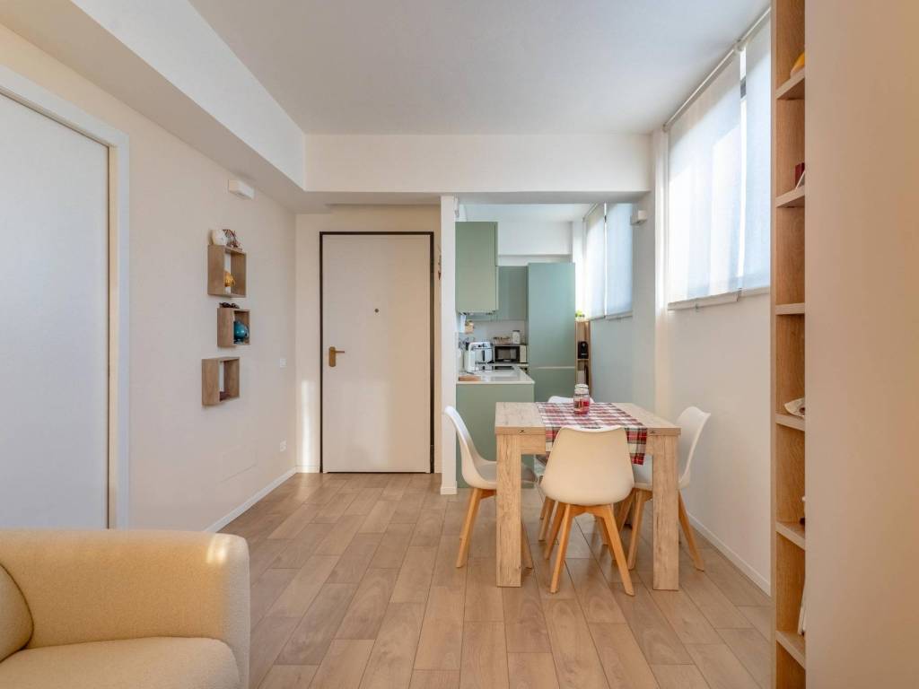 appartamento in vendita a Milano in zona Forlanini