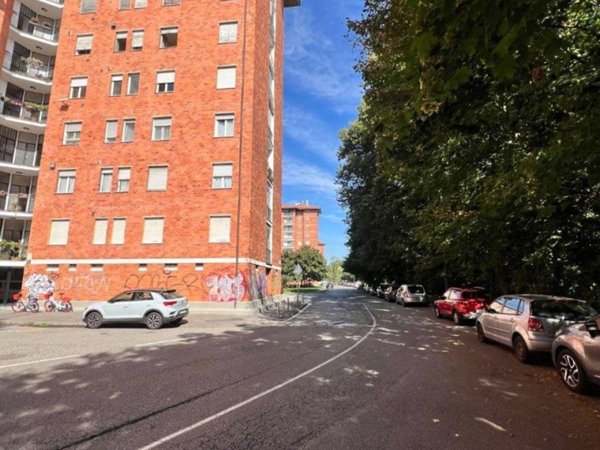 appartamento in vendita a Milano in zona Lambrate