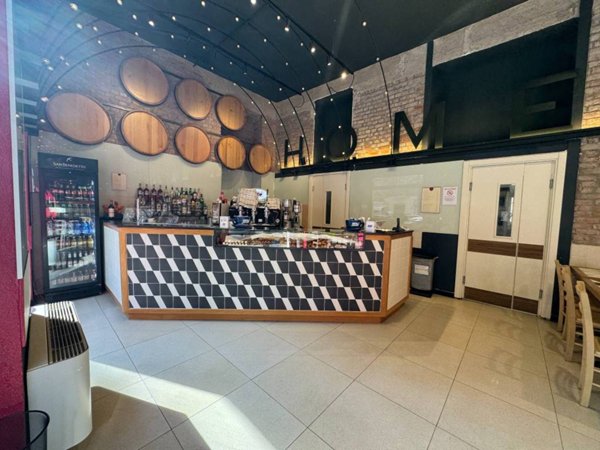 negozio in vendita a Milano in zona Città Studi