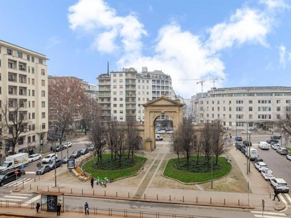 appartamento in vendita a Milano in zona Porta Garibaldi