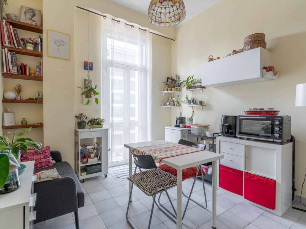 appartamento in vendita a Milano in zona Porta Genova