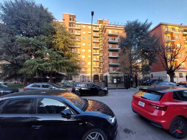 appartamento in vendita a Milano in zona Niguarda