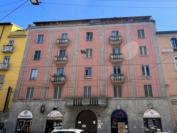 appartamento in vendita a Milano in zona Porta Genova
