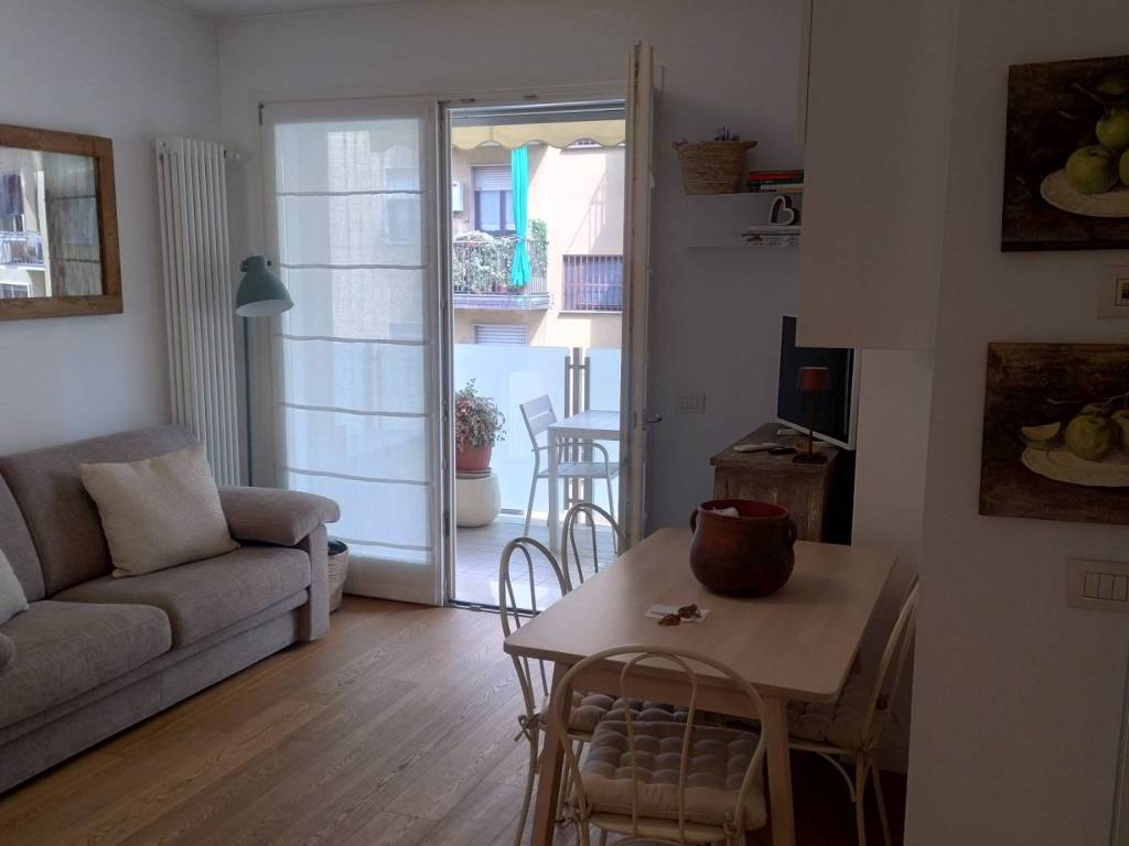 appartamento in vendita a Milano in zona Isola