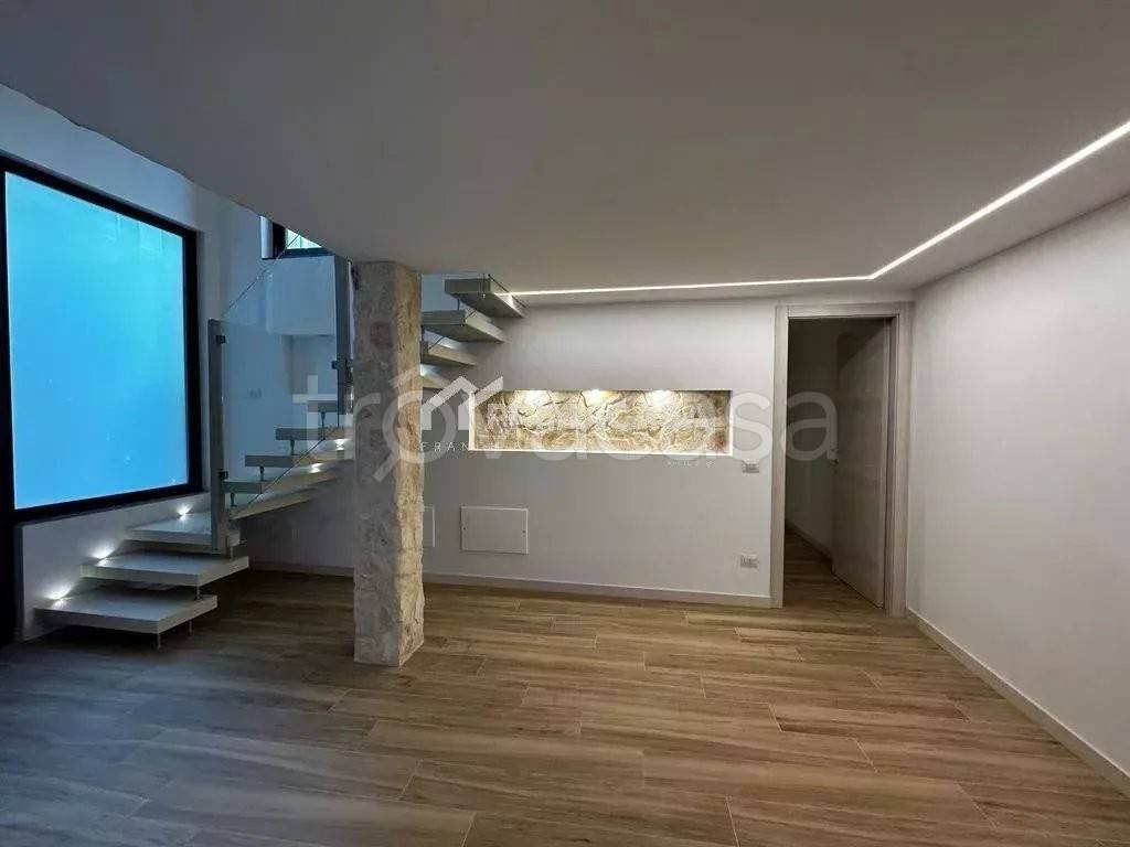 appartamento in vendita a Milano in zona Corvetto