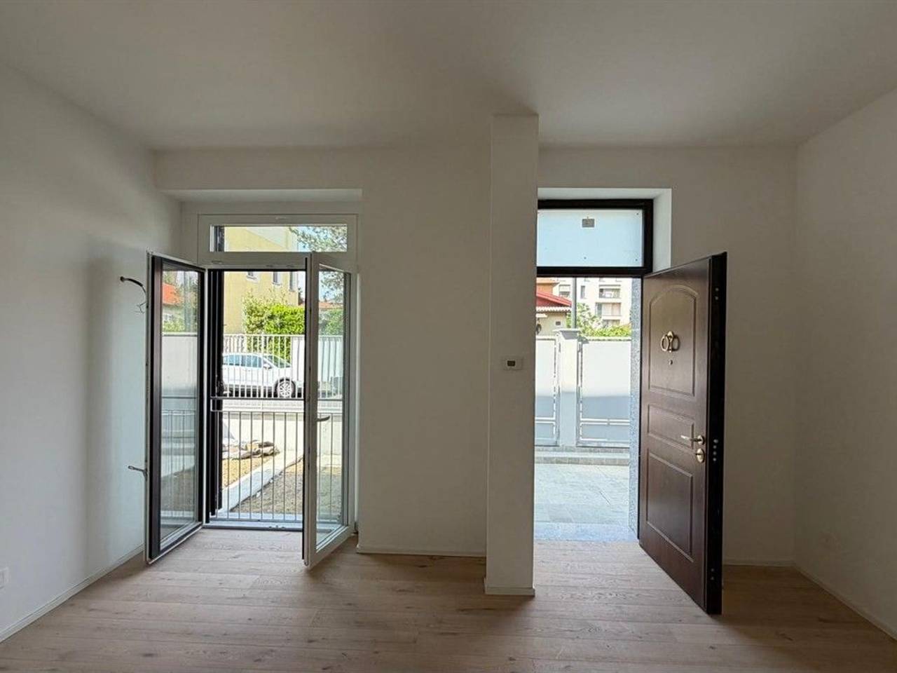 appartamento in vendita a Milano in zona Lorenteggio