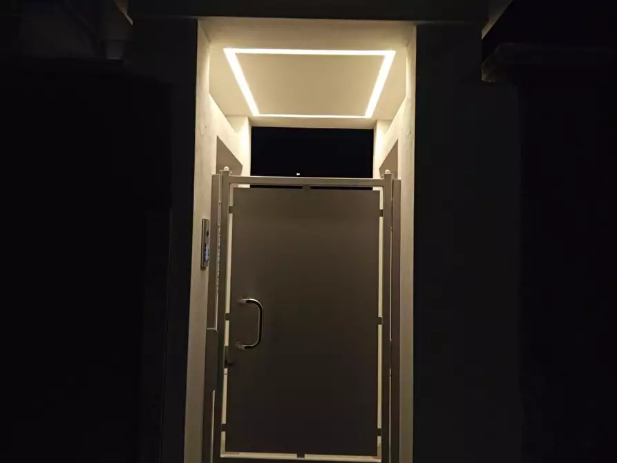 appartamento in vendita a Milano in zona Lorenteggio