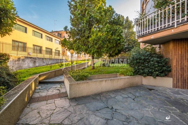 appartamento in vendita a Milano in zona Vigentino
