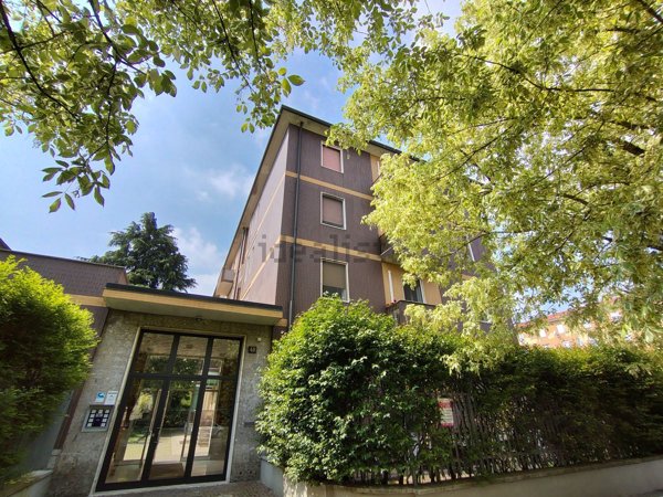 appartamento in vendita a Milano in zona Corvetto