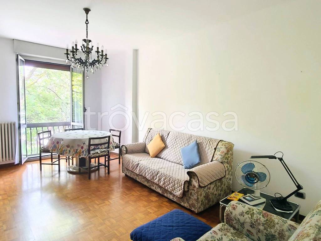 appartamento in vendita a Milano in zona Famagosta