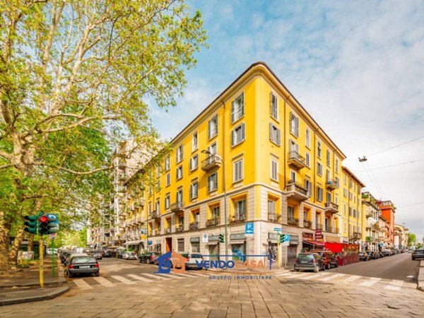appartamento in vendita a Milano in zona Bullona