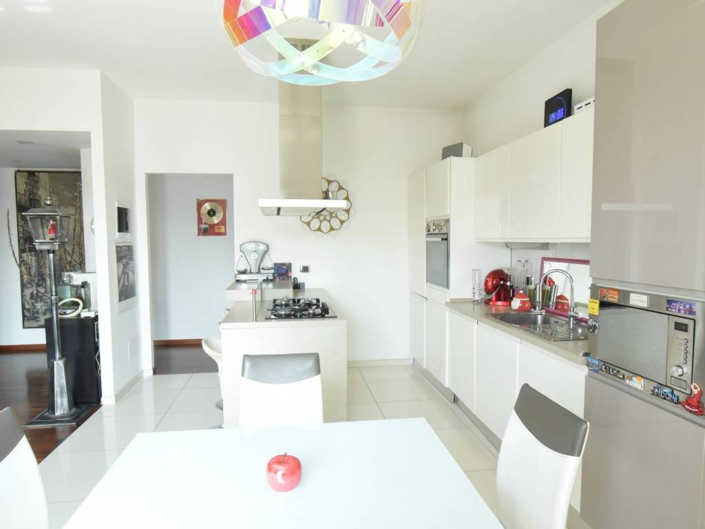 appartamento in vendita a Milano in zona Isola