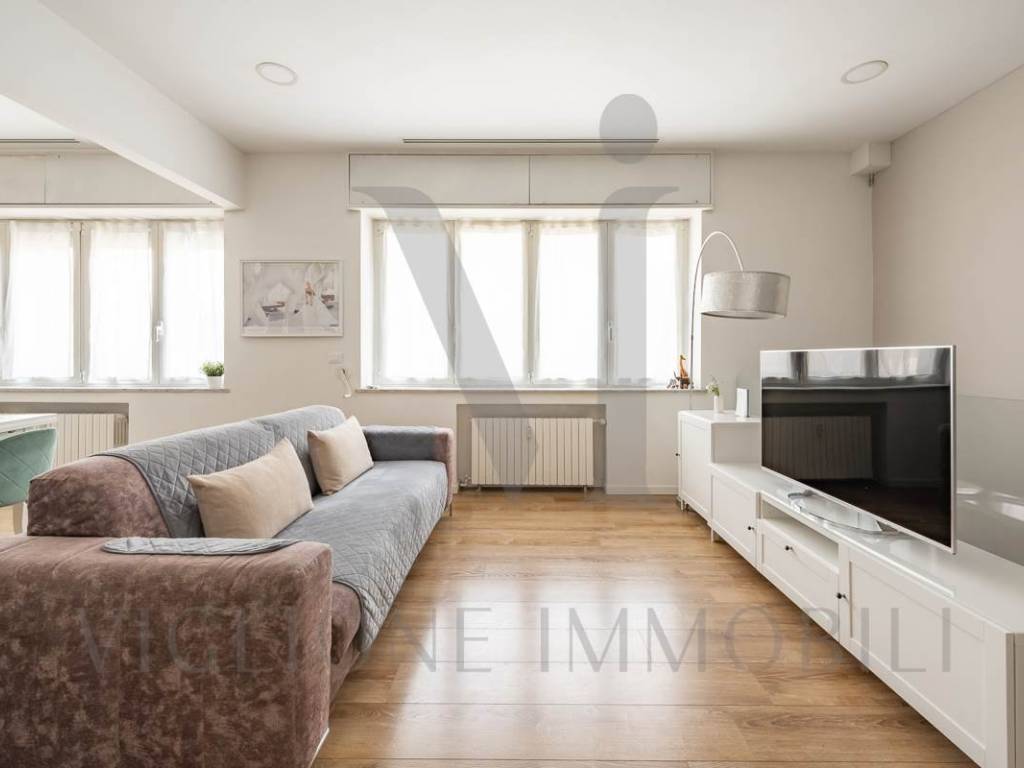 appartamento in vendita a Milano in zona Porta Nuova