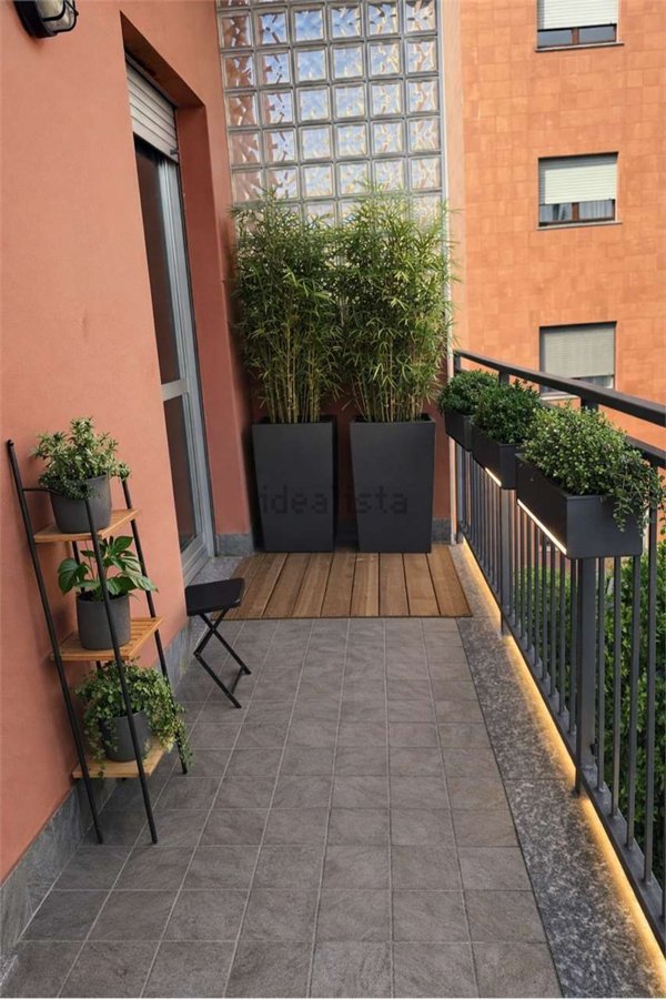 appartamento in vendita a Milano in zona Dergano