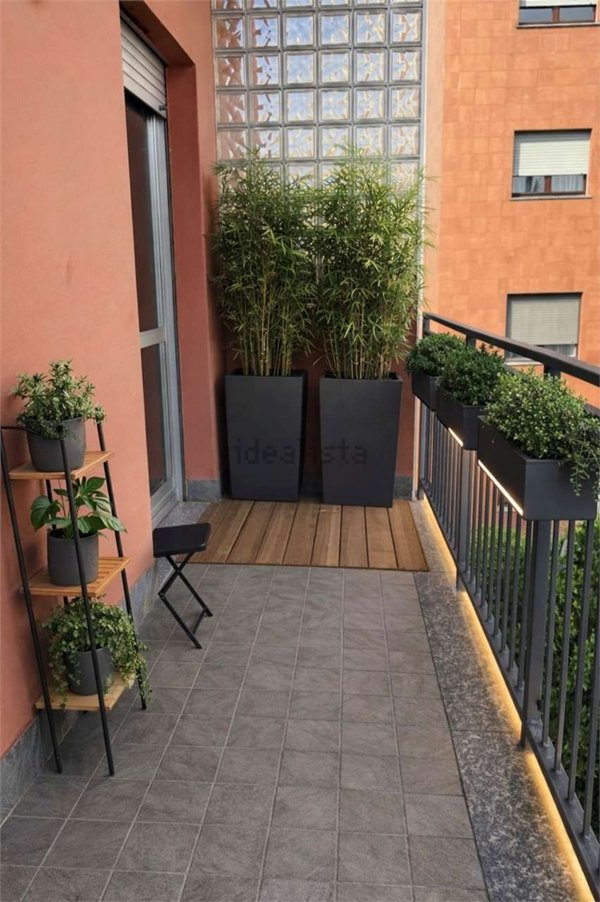 appartamento in vendita a Milano in zona Dergano