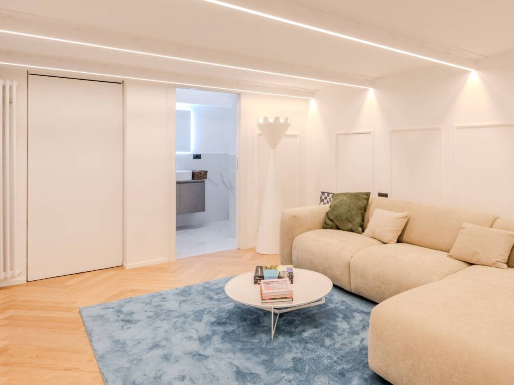 appartamento in vendita a Milano in zona Guastalla