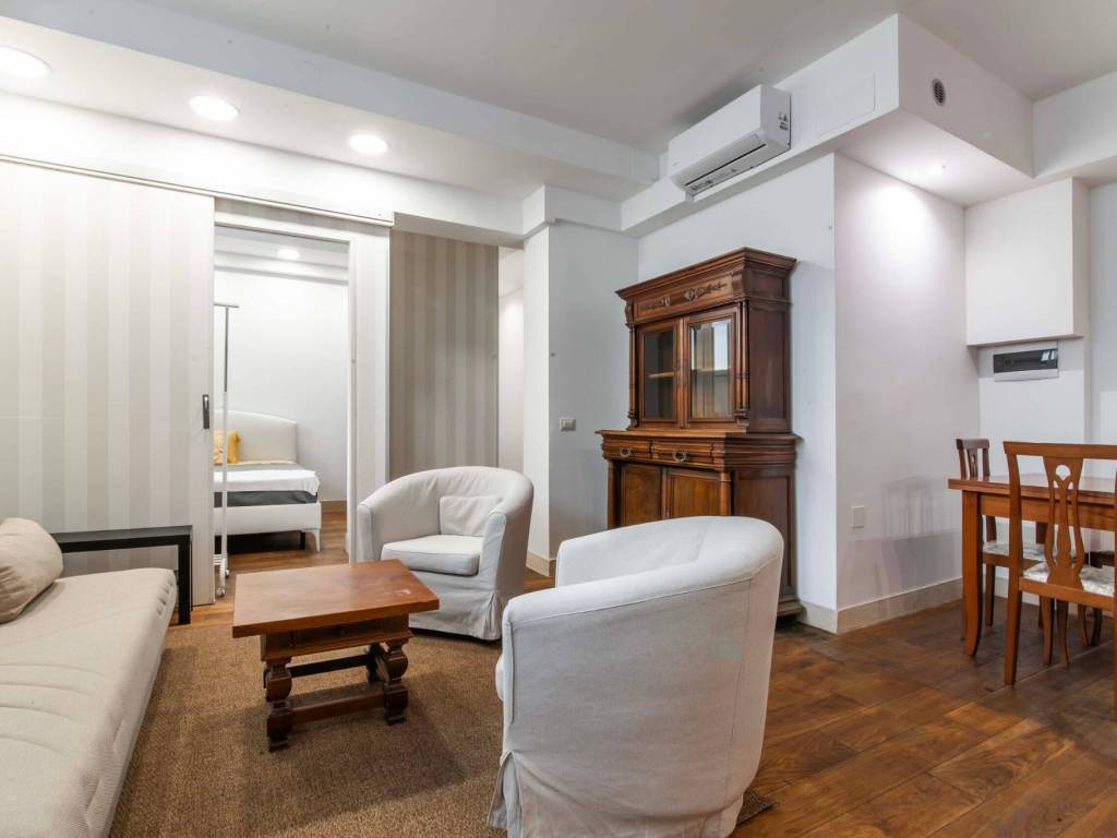 appartamento in vendita a Milano in zona Famagosta