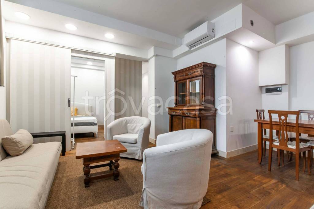 appartamento in vendita a Milano in zona Barona