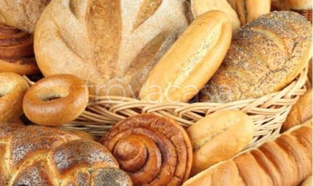 negozio in vendita a Milano in zona Corvetto