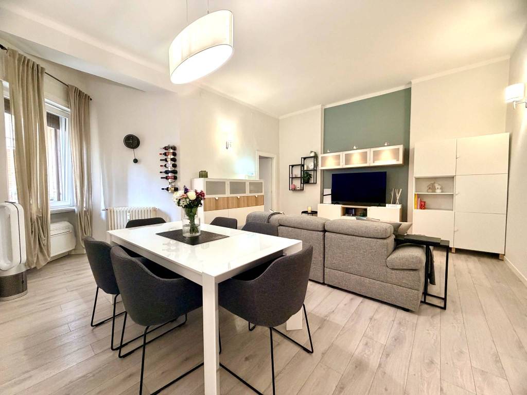 appartamento in vendita a Milano in zona Città Studi