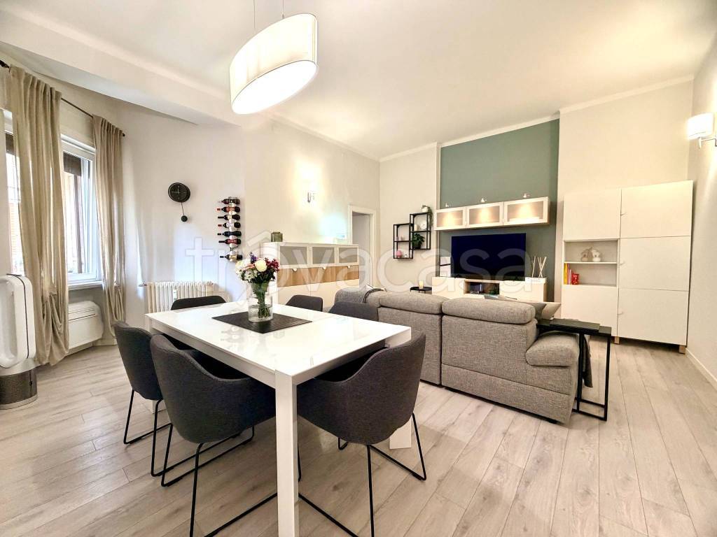 appartamento in vendita a Milano in zona Città Studi