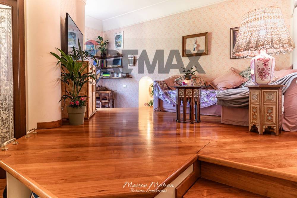 appartamento in vendita a Milano in zona Sempione