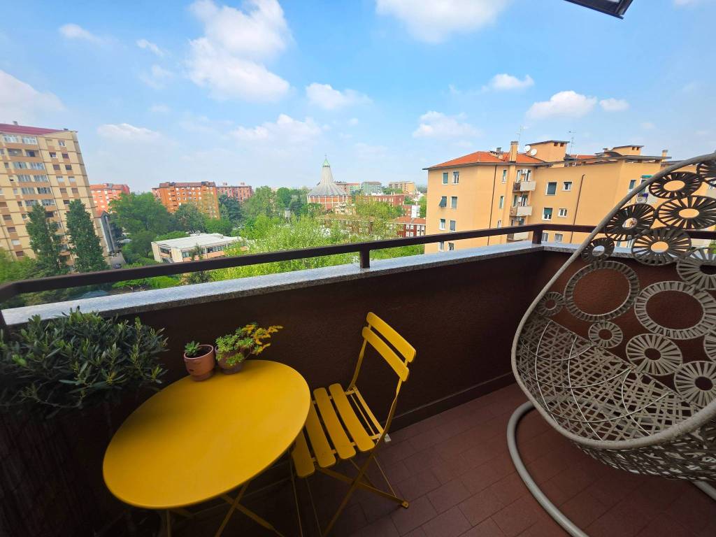 appartamento in vendita a Milano in zona Bovisa